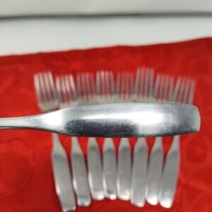 9X SF Paul Revere Pattern Made in Japan Stainless Flatware Salad Forks 18/0